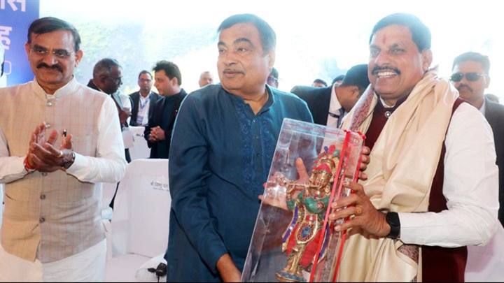 केंद्रीय मंत्री श्री गडकरी का भोपाल में स्वागत